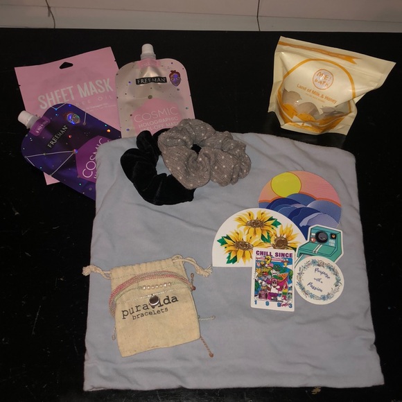 Brandy Melville Other - VSCO Girl Bundle!!!!🦋🐠